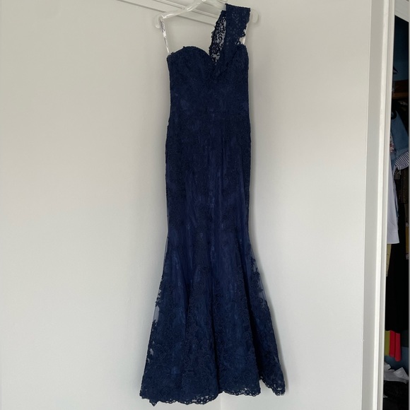 Dresses & Skirts - Navy maxi gown size 6